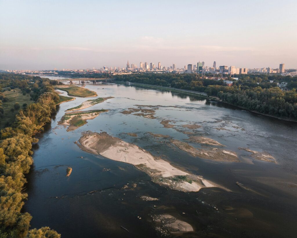 The Vistula River in Warsaw. Photo by Paweł Kalisiński/Pexels