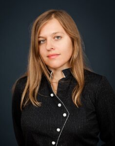 dr-Karolina-Majewska-Gud