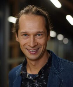 prof_Adam_Izdebski_kadr