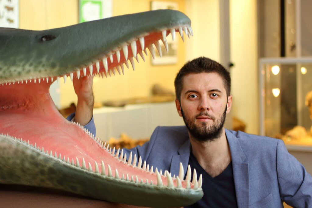 Zęby jak stal. Sekrety jurajskiego drapieżcy spr...