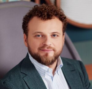 dr_Grzegorz_Botwina_kwadrat_kadr