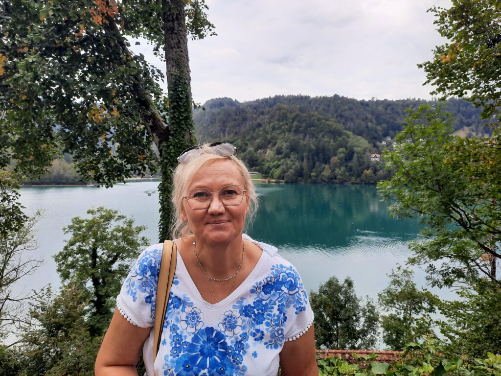 Iwona-Burkacka-i-jezioro-Bled