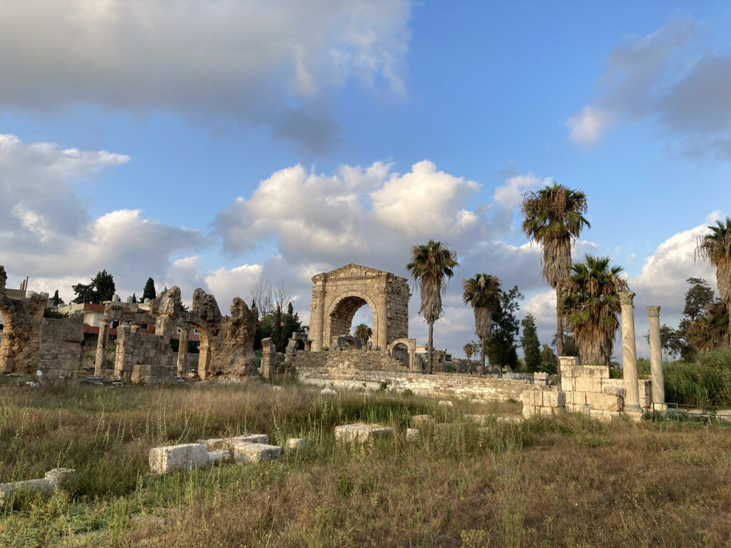 Tyr_wschodnie_wejscie_nekropolia