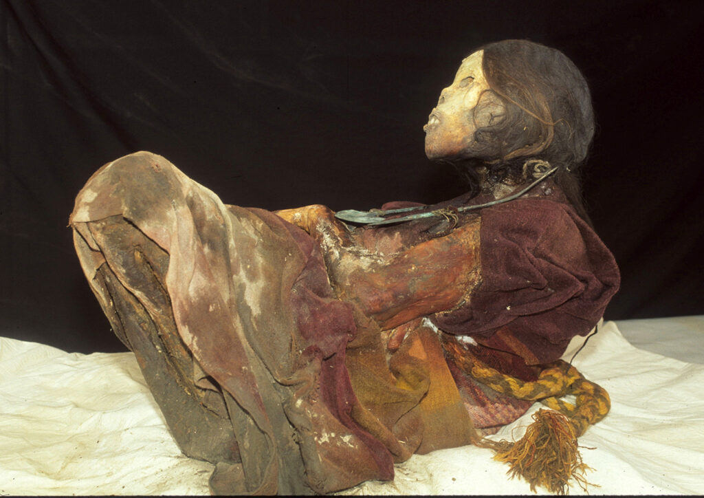 Tomograf odkrywa tajemnice zamarzniętych inkaskich mumii