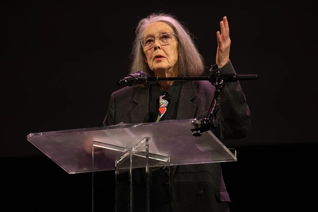 Nobel 2026 z literatury dla Anne Carson. Polacy mogą czytać kilogramami